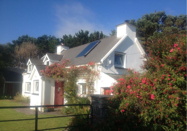 35 year hynotherapits at Ballinskelligs Cottage Cork Limerick Galway Dublin Ireland 768x541