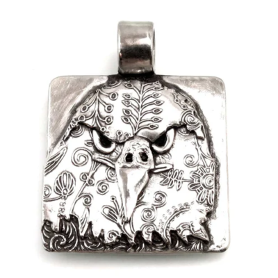 Shamans Market offers an exquisite range of jewelry that enhances your physical appearance and resonates with spiritual significance.