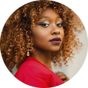 Confidence coach helpS clients develop self-belief and mindset clarity