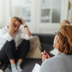 Addiction coaching session focused on support and accountability