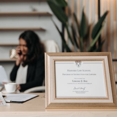 Evaluating Life Coach Credentials and Qualifications